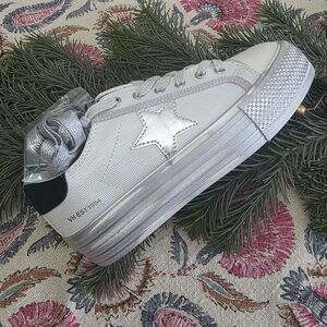 Vintage Havana Women's Amaze 10 Sneakers in Washed Silver Multi